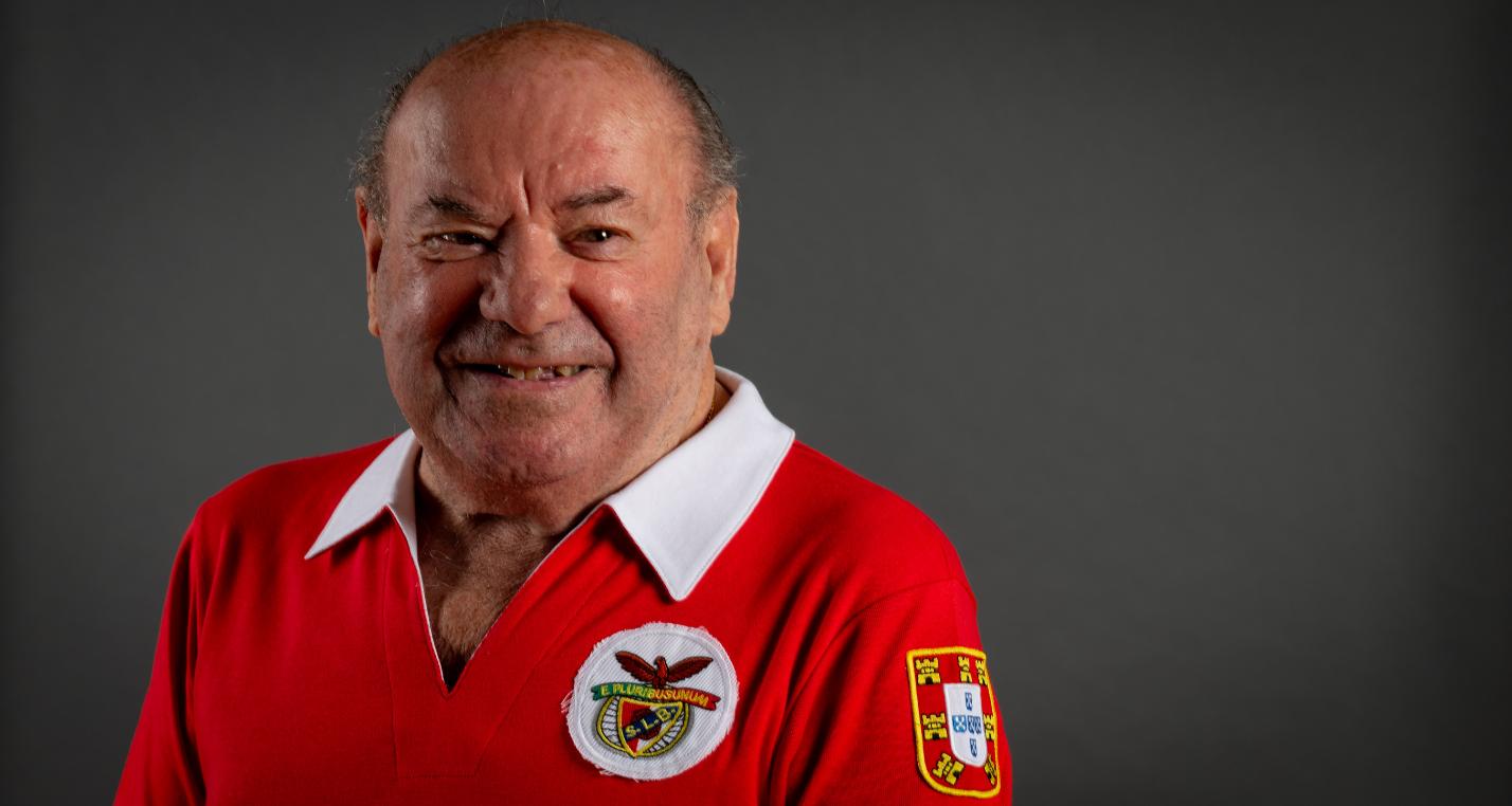 Jogador do Benfica António Simões